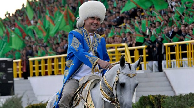 Turkmaniston Prezidenti ot poygasida g‘olib bo‘ldi