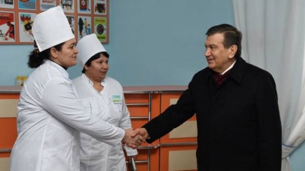 Shavkat Mirziyoyev kutilmaganda oilaviy poliklinikaga kirdi