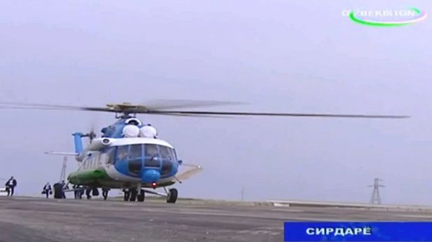Видео: Шавкат Мирзиёев Сирдарёга вертолётда келди