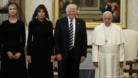 Рим папаси Мелания Трампга: “Эрингизни нима билан боқасиз?”