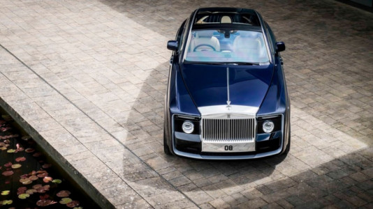 Rolls-Royce дунёдаги энг қиммат автомобилни намойиш этди (фото)