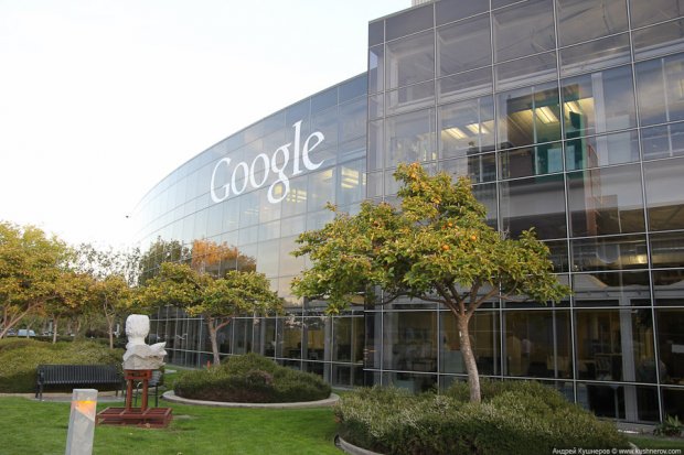 Google компаниясининг холдинги акциялари нархи 1000 доллардан қимматлашди