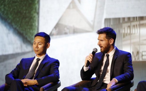 Messi faoliyatidagi eng sevimli golini esladi (Video)