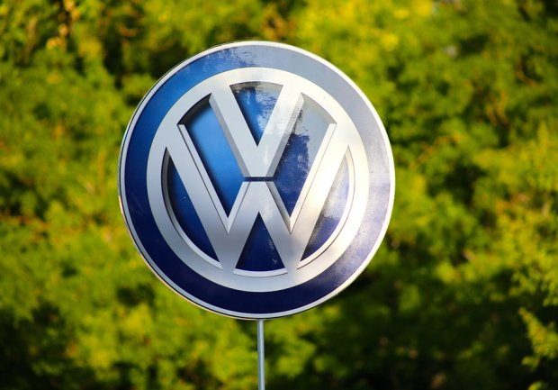 VW kompaniyasi “qo‘shib yozish” bilan shug‘ullanib kelgan
