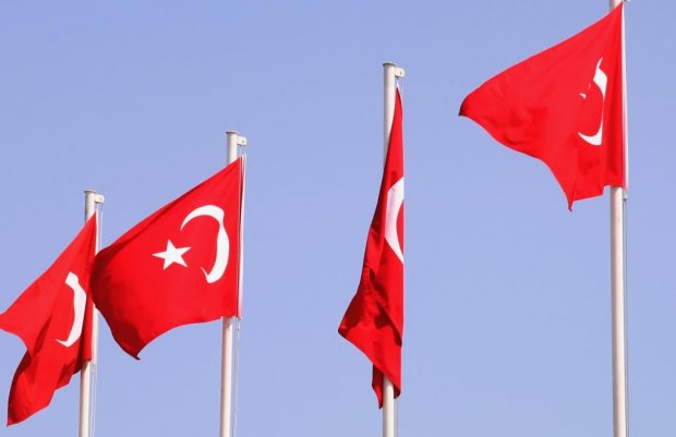 Turkiyada favqulodda holat tartibi yana uch oyga uzaytirildi