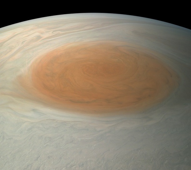 NASA биринчи марта Юпитернинг реалистик фотосуратларини намойиш этди