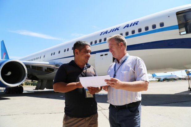 O‘zbekistonda Tajik Air samolyotiga texnik xizmat ko‘rsatilmoqda
