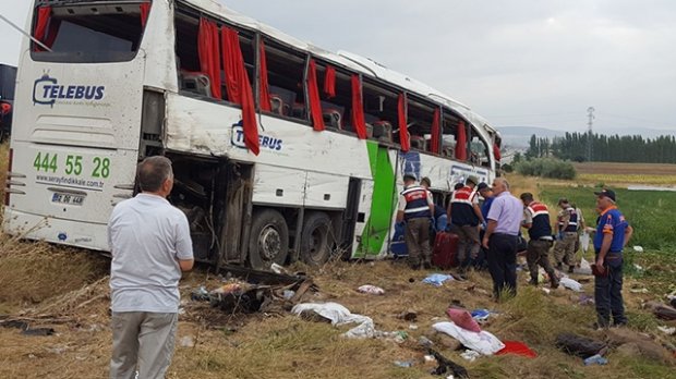 Turkiyada avtobus halokatga uchradi, qurbonlar bor