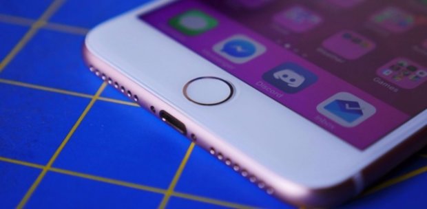 АҚШ ҳукумати Apple'дан iPhone'га радио қўшишни талаб қилди