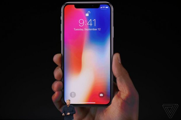 Apple узоқ кутилган iPhone X қурилмасини намойиш этди