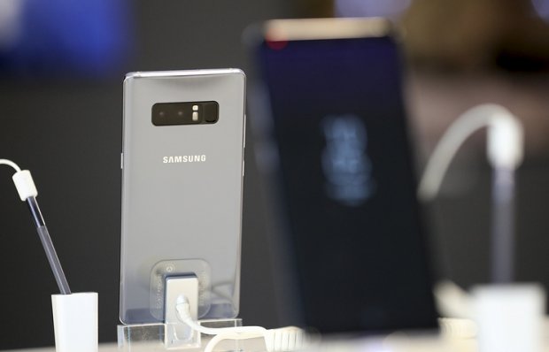 Samsung ва LG энг илғор Galaxy Note 8 ва V30 смартфонлари савдосини бошлади