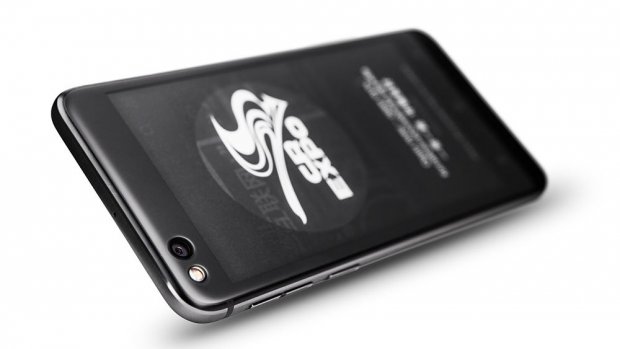 Икки экранли YotaPhone 3 смартфони намойиш этилди