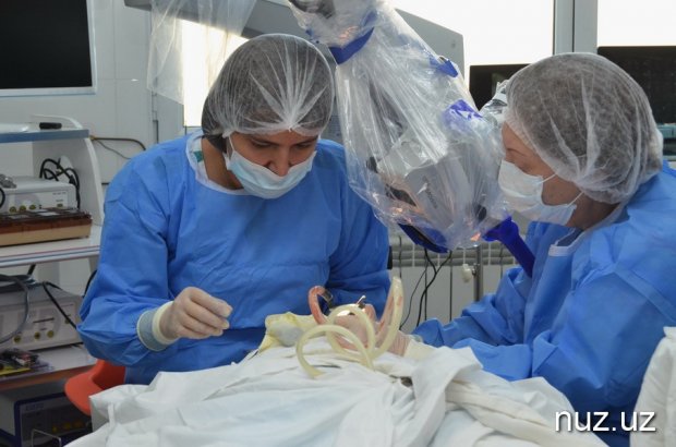 Foto: O‘zbekistonda birinchi marta eshitish qobiliyatini tiklaydigan protez implantatsiyasi o‘tkazildi