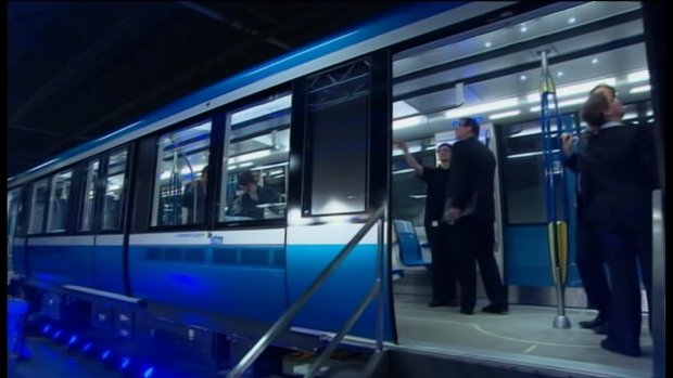 Канадада метро поезди платформа четидаги одамни уриб юборди