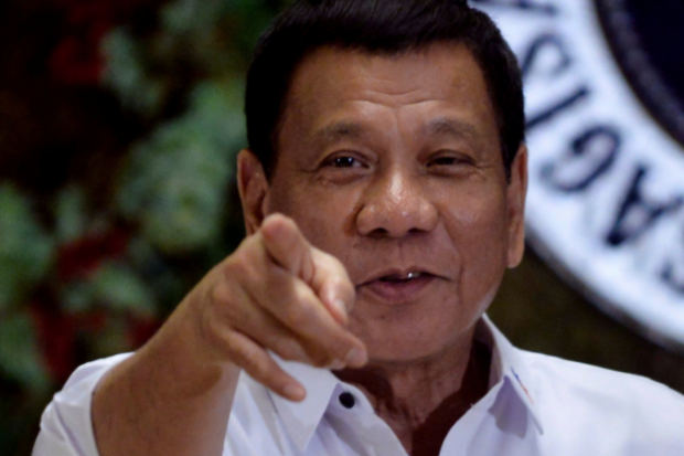 Rodrigo Duterte: “Hokimiyatda uzoqroq qolib ketsam meni otib tashlanglar!”