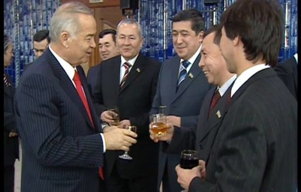 Ислом Каримов 2005 йилги депутатлик сайловида кимга овоз бергани маълум қилинди