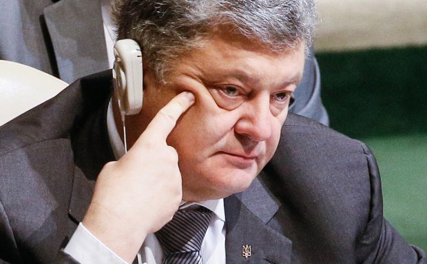 Порошенко Путин билан нималар ҳақида сўзлашганини маълум қилди