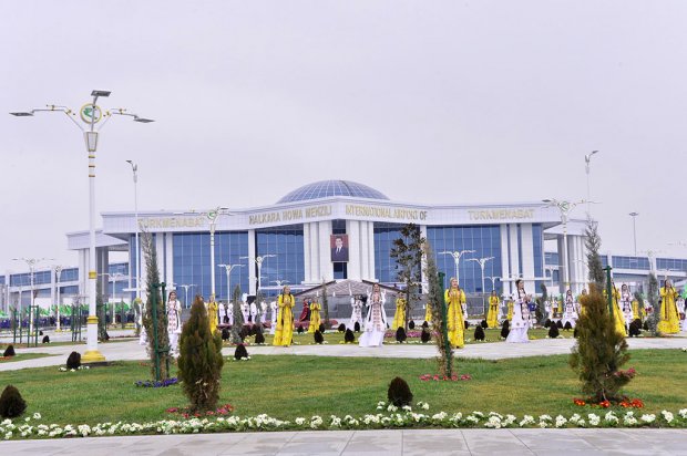 Turkmanistonning Turkmanobod shahrida xalqaro aeroport ochildi