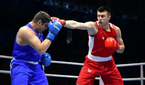 Bahodir Jalolov ham professional boksga o‘tmoqda