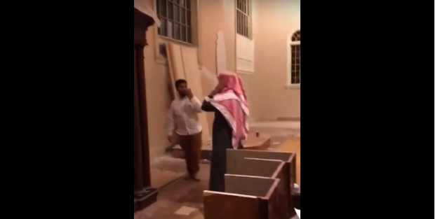 Nyu-Yorkdagi cherkovni sotib olgan saudiyalik uni masjidga aylantirdi va birinchi azonni o‘zi aytdi (video)