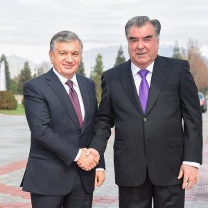 Shavkat Mirziyoyev Tojikiston prezidentiga qanday sovg‘a berganini aytdi (video)
