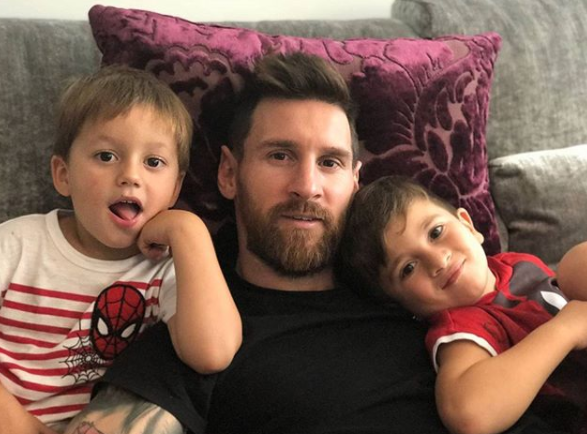 Messi uchinchi farzandining ilk fotosuratini e’lon qildi