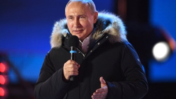 Путин митингда ўз тарафдорларига миннадорчилик билдирди