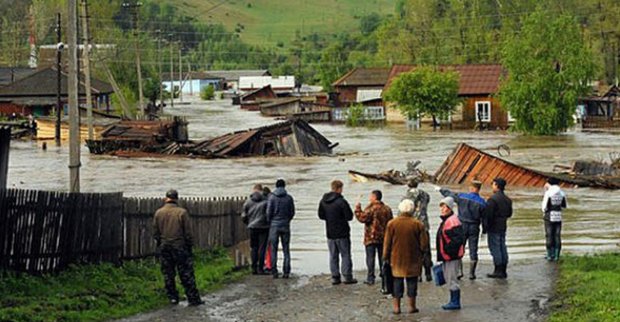 Россиянинг Олтой ўлкаси сув остида қолди (видео)