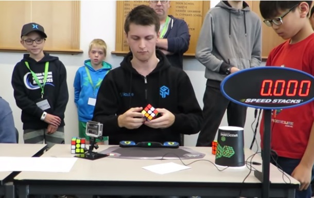 Kubik Rubikni yig‘ish bo‘yicha yangi rekord o‘rnatildi (video)