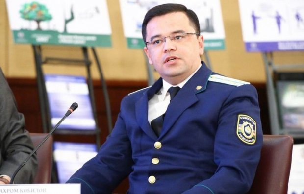 Бобомурод Абдуллаев "суд иши"да давлат қораловчиси бўлган прокурор лавозимидан кетди