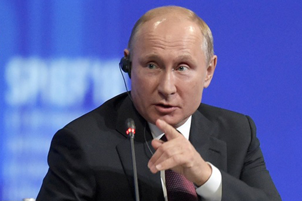Putin Trampni Moskvaga taklif qildi