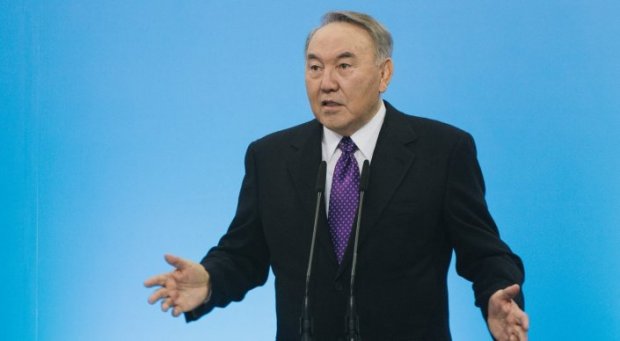 Nursulton Nazarboyev davlat organlari haqida: “15 kishi o'tiradi, 3 nafarigina ishlaydi”