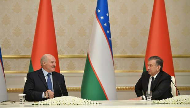Lukashenko Mirziyoyevning Chorvoqdagi shaxsiy qarorgohiga bordi