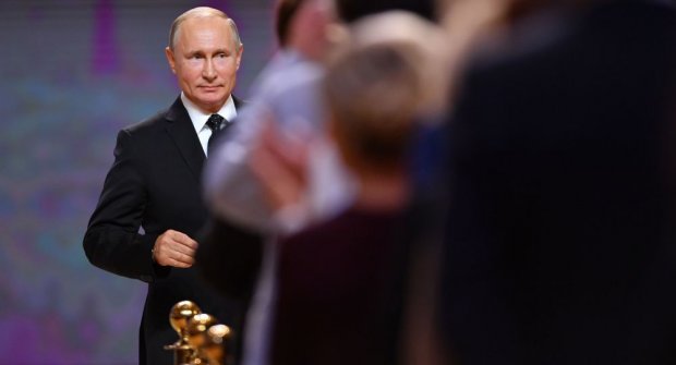 Путин баёнот қилди: Россия иқтисодиёти "ёриб чиқиши" керак