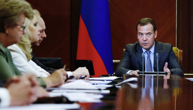 OAV: Rossiya hukumati dollardan voz kechishni rejalashtirmoqda