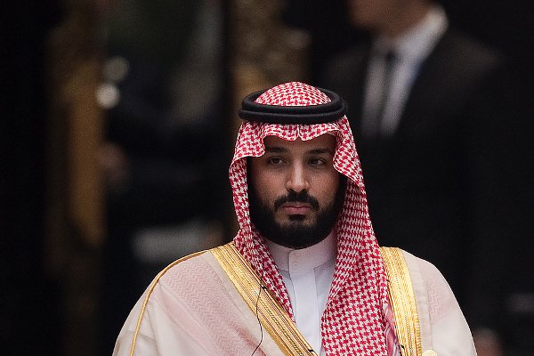 Valiahd shahzoda kimlarga ishongan edi?