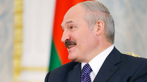 Belarus prezidenti “erkak bo‘lish uchun” nima qilish kerakligini aytdi