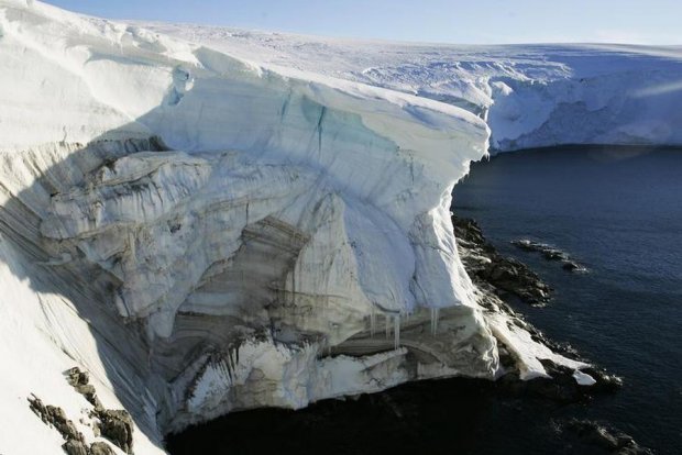 Erib borayotgan Antarktida ostida sirli hudud aniqlandi