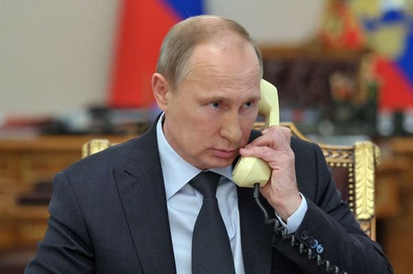 Dmitriy Peskov Putin nima uchun smartfon tutmasligini aytdi
