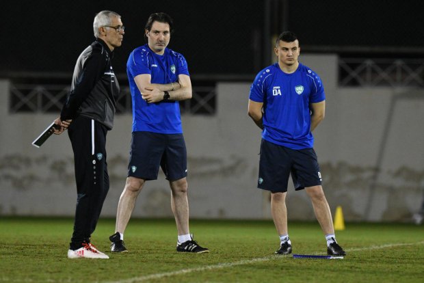 “Kuper. Saloh. Misr?! Yo‘q! "Kuper. Odil. O‘zbekiston!”