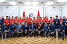 Қирғизистон президенти миллий жамоа вакилларини тақдирлади (фото)