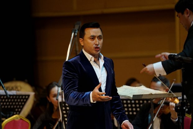 O‘zbekistonlik opera qo‘shiqchisi Ramiz Usmonov Rossiyada yakkaxon konsert beradi