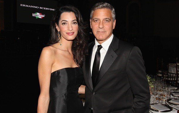 Jorj Klunini rafiqasi tashlab ketdi