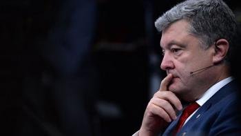 Poroshenko prezidentlikka nomzodini ro‘yxatdan o‘tkazish uchun hujjat topshirdi