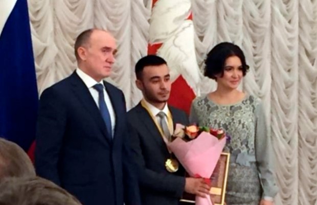 Rossiyada O‘zbekiston fuqarosiga medal topshirildi