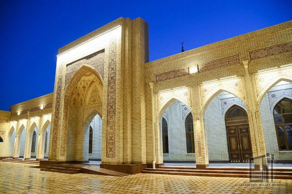 “Suzuk ota” maqbarasi va jome masjidining atrofi obodonlashtirilmoqda (foto)