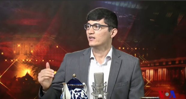 “Amerika ovozi” jurnalisti: Dunyoni ruscha anglash, jurnalistika va tanqidga toqatsiz oʻzbek amaldorlari haqida