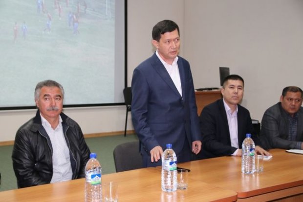 “Bunyodkor” futbolchilari klub prezidenti bilan uchrashdi (foto)