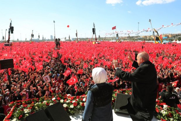 Истанбулда Эрдўған партиясини 1,6 млн киши қўллаб-қувватлади (видео)