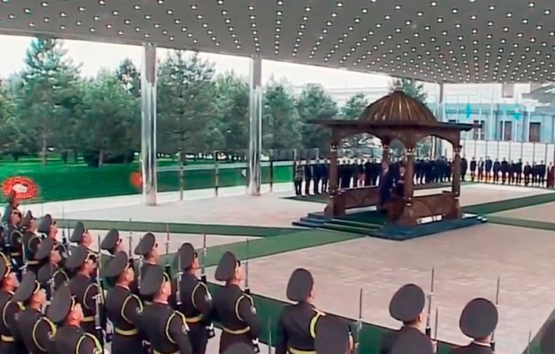 Ko‘ksaroyda Qozog‘iston prezidentini rasmiy kutib olish marosimi bo‘lib o‘tmoqda (video)